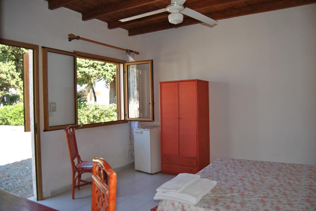 Camping B&B Gioiosa Gioiosa Marea Exterior foto