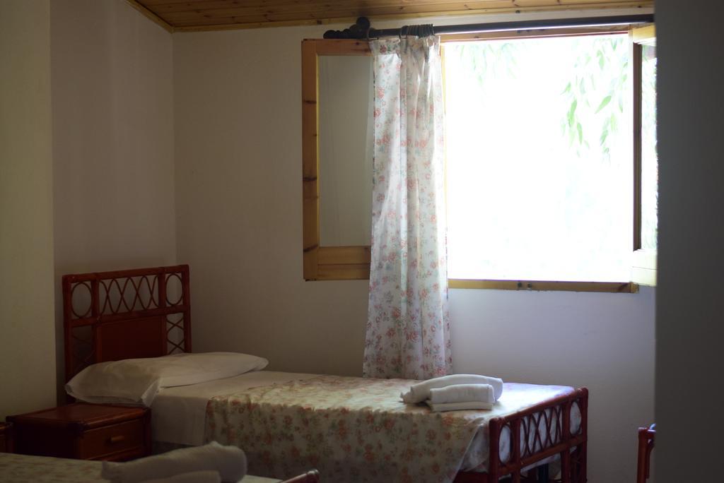 Camping B&B Gioiosa Gioiosa Marea Exterior foto