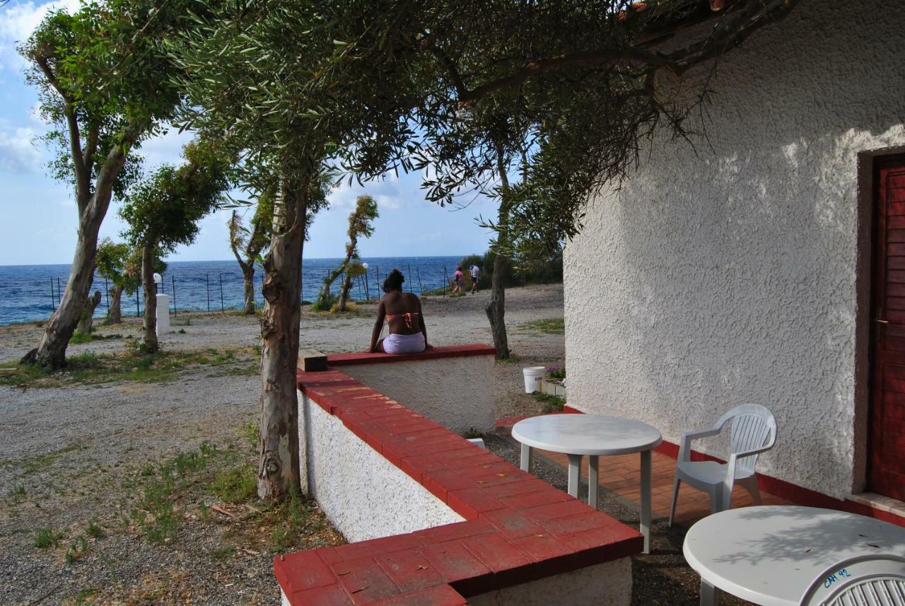 Camping B&B Gioiosa Gioiosa Marea Exterior foto